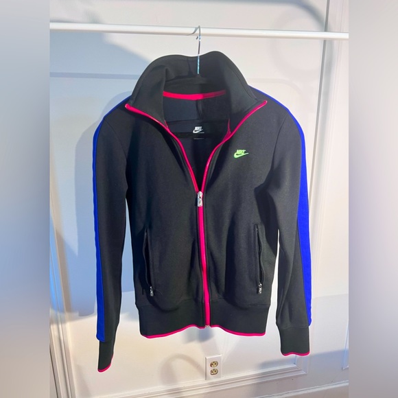 VINTAGE SPORT // NIKE // size small 💙 - Picture 1 of 7